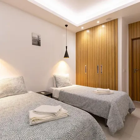 Correeira Luxury Residence T2 I - Albufeira, Pools, Wifi, Bbq, Beach Apartment Albufeira